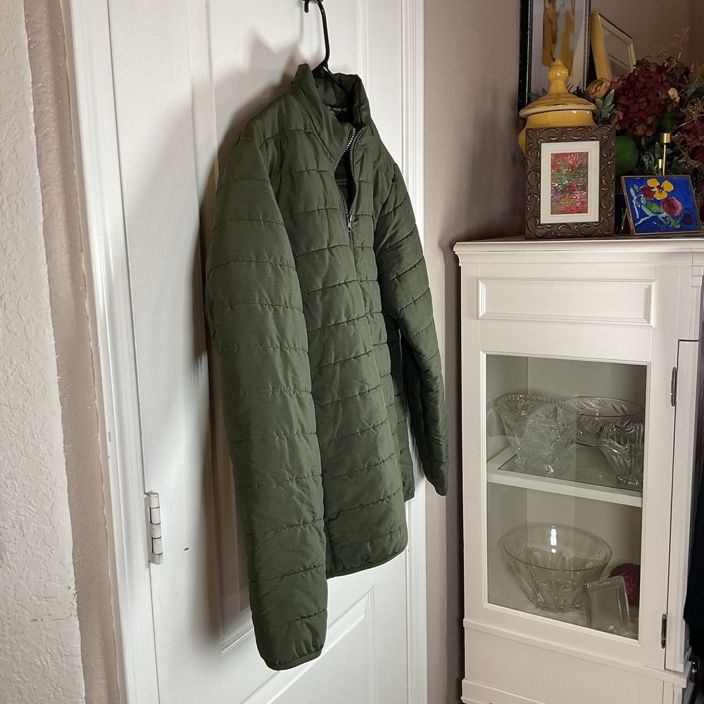Voyager Men's Medium Green Puffer Coat Zip Front Collared‎ Jacket